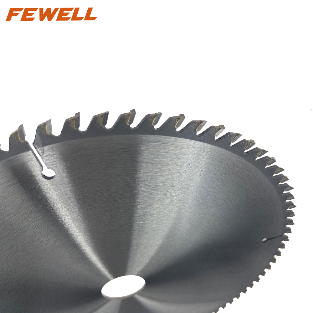 Lame De Scie Circulaire Silverline – 250 Mm – 80 Dents – Alésages 30/25/20/16 Mm